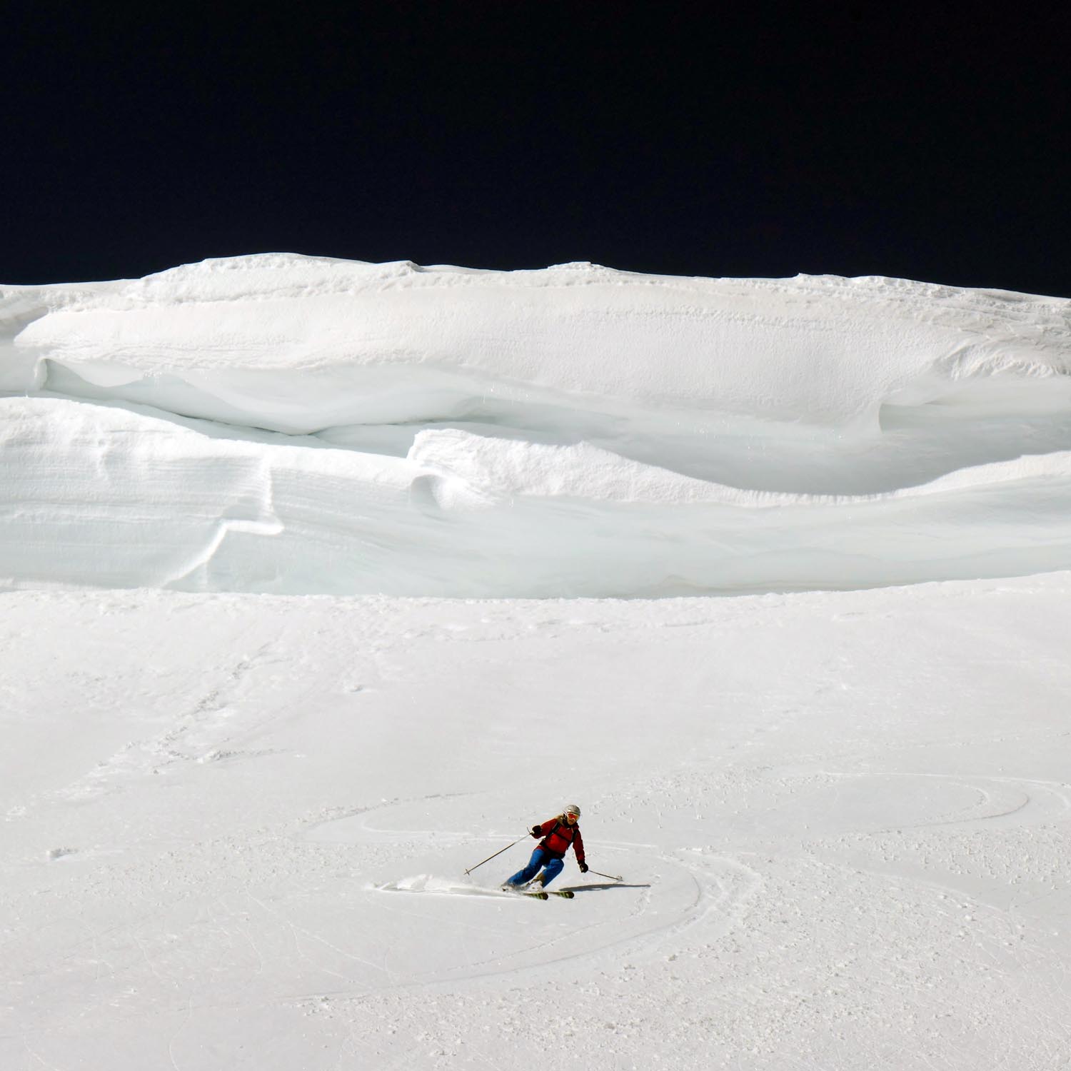 Catskiing in Balhmaro im Kleinen Kaukasus bei viel Schnee