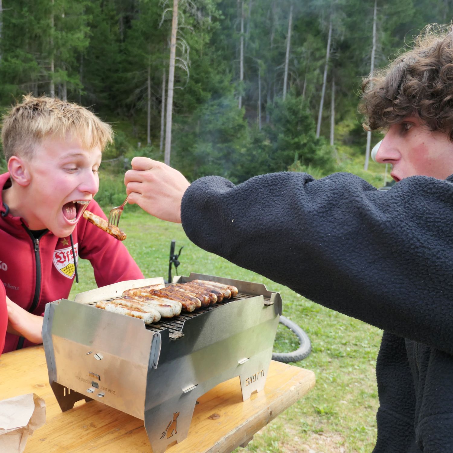 ...und abends wird gegrillt Jugendalpen Cross - Sommerferien Oberstdorf Reschensee