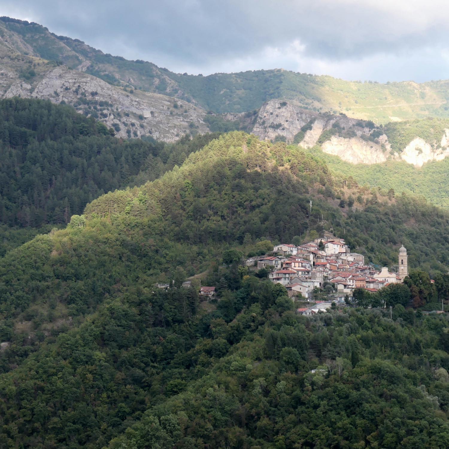 Jugendtrail Camp mit Shuttle Service in Molini di Triora.