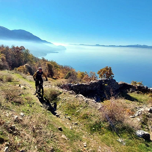 MTB Durchquerung von Nordmazedonien. Von Skopje zum Ohrid See